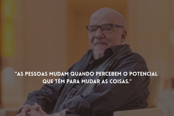 frases de paulo coelho paulo coelho sentado