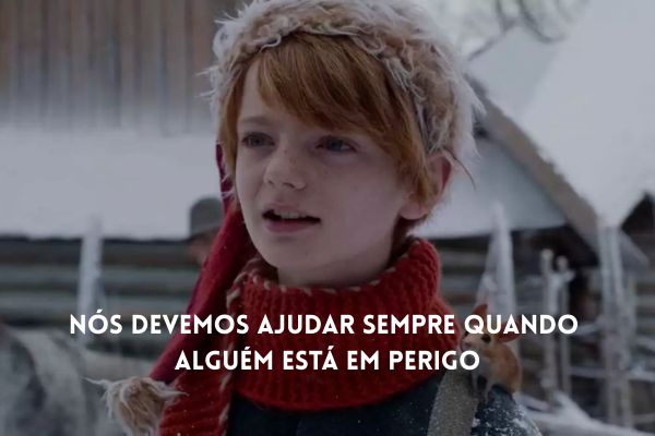 frases menino chamado natal garoto branco, olhos azuis de gorro no pescoço com fundo de neve