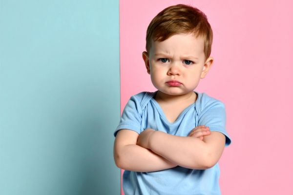 Infelicidade: Causas, Hábitos, Efeitos Científicos e Estratégias de Superação