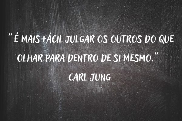 frases julgamento quadro negro com frase de julgamento