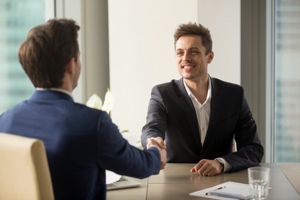 como melhorar comunicação homens sem cumprimentando