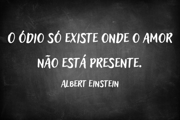 frase de odiar frases de ódio em quadro negro