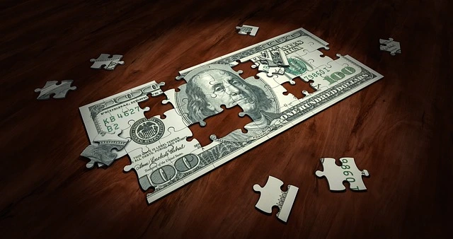 dinheiro uma nota de dólar em forma de quebra cabeça