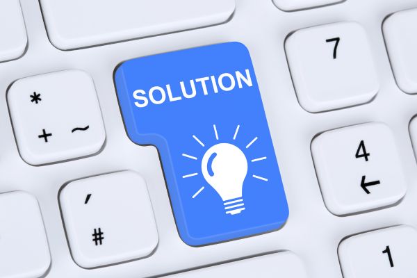 resolução de problemas teclado com botão escrito solução em inglês