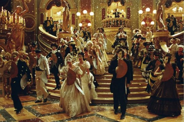 baile de máscaras - fantasma da ópera O Fantasma da Ópera e os Espelhos da Alma: Lições para o seu Desenvolvimento Pessoal