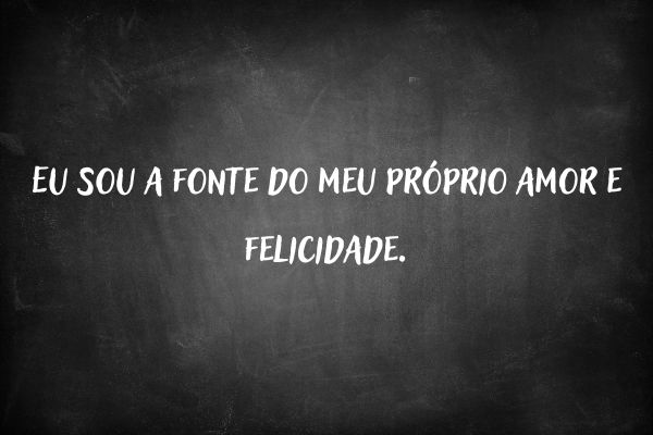 amor próprio frase quadro negro com frase de amor próprio