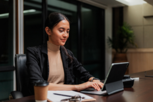 Mentalidade Positiva para Empreendedores Iniciantes: Como Pensar Certo, Superar Desafios e Construir Negócios Sustentáveis