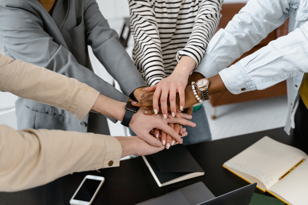 Como a Inteligência Emocional no Trabalho Impulsiona Seu Desenvolvimento Pessoal
