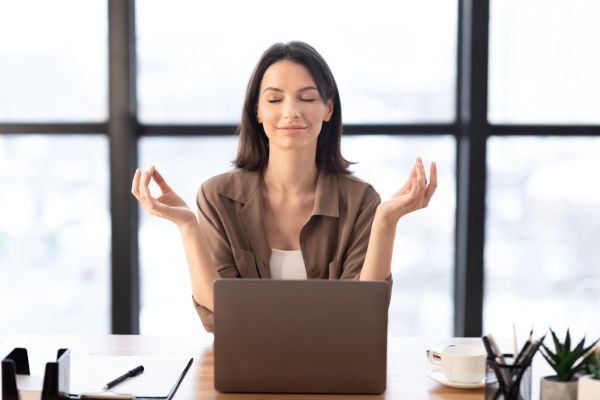 mindfulness trabalho estresse Mindfulness no Trabalho: Como Reduzir o Estresse, Recuperar o Foco e Aumentar a Produtividade sem Sobrecarga Emocional