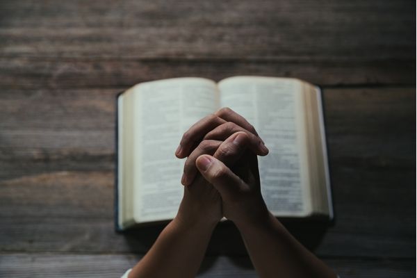oração e paz interior Oração: Guia Completo para Fortalecer a Fé, Mente e o Coração