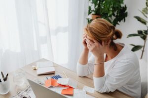 Fracasso Financeiro: Por Que a Maioria das Pessoas Nunca Sai do Lugar