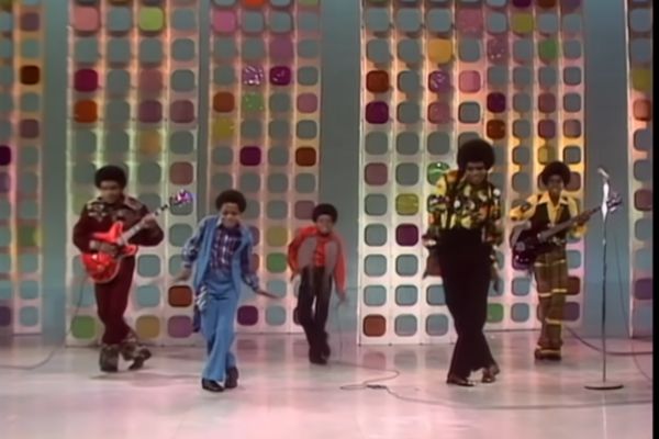 michael jackson disciplina grupo jackson five dançando