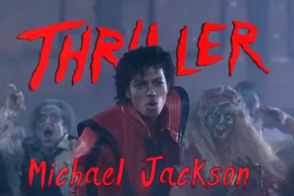 michael jackson thriller identidade própria michael jackson no clipe thriller com monstros ao lado