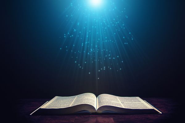 Versículos de prosperidade na Bíblia representando abundância, fé e sucesso financeiro com luz divina sobre a Palavra