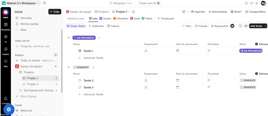 Interface do ClickUp mostrando um workspace com projeto, tarefas e organização do ambiente de trabalho.